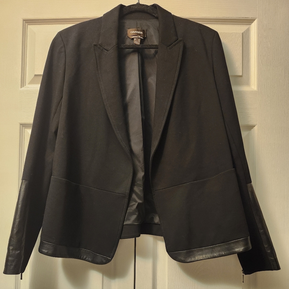 Danier Blazer